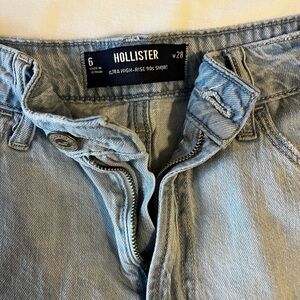 Hollister women’s ultra high rise shorts